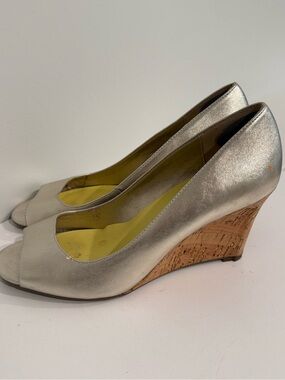 Bandolino Champagne Metallic Leather Peep Toe Cork Wedges US 9.5